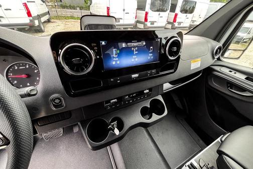 2025 Mercedes-Benz Sprinter 2500 Standard Roof