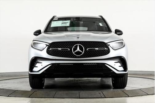 2025 Mercedes-Benz GLC 300 4MATIC