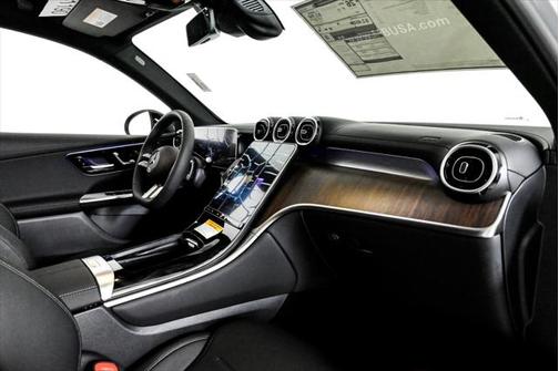 2025 Mercedes-Benz GLC 300 4MATIC