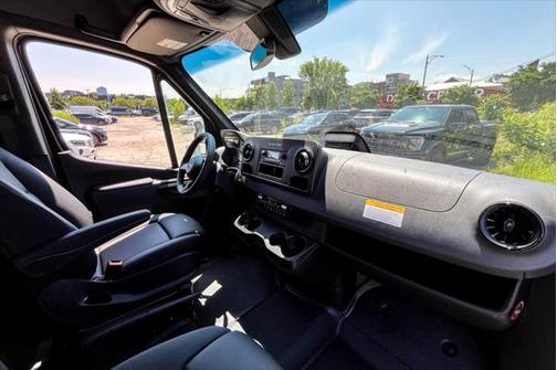 2025 Mercedes-Benz Sprinter 2500 High Roof
