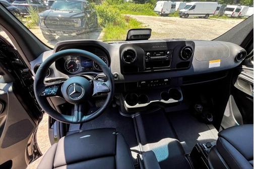 2025 Mercedes-Benz Sprinter 2500 High Roof