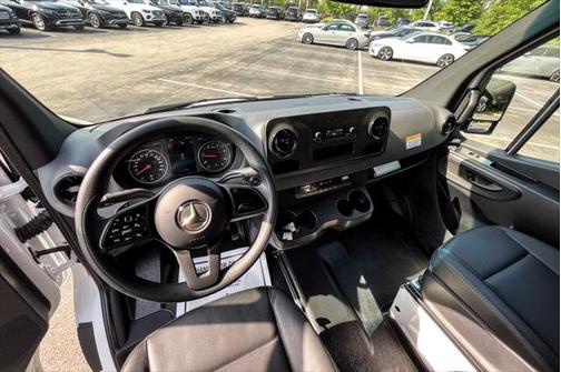 2024 Mercedes-Benz Sprinter 3500 Standard Roof