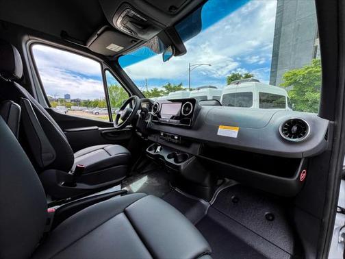 2025 Mercedes-Benz Sprinter 2500 High Roof