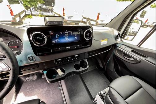 2025 Mercedes-Benz Sprinter 2500 High Roof