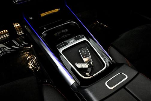 2025 Mercedes-Benz GLB 250 4MATIC
