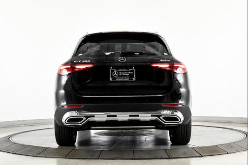 2026 Mercedes-Benz GLC 300 4MATIC