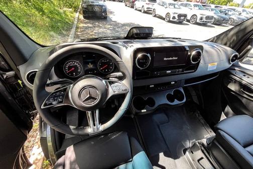 2025 Mercedes-Benz Sprinter 2500 High Roof