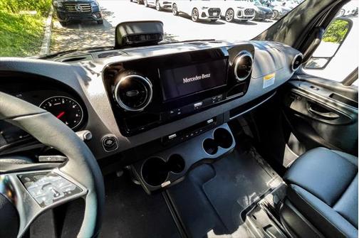 2025 Mercedes-Benz Sprinter 2500 High Roof