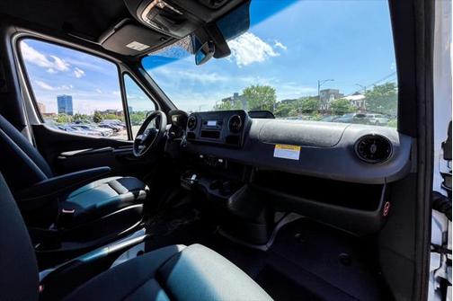 2025 Mercedes-Benz Sprinter 2500 High Roof
