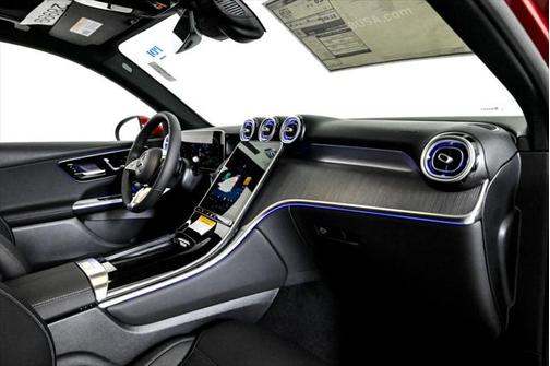 2025 Mercedes-Benz GLC 300 4MATIC