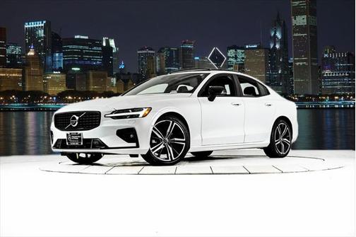 2022 Volvo S60 T5 R-Design