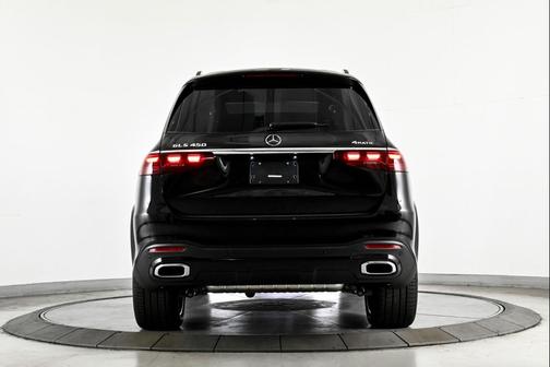 2025 Mercedes-Benz GLS 450 4MATIC