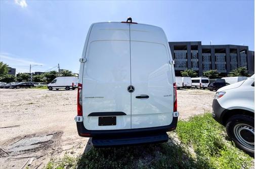 2025 Mercedes-Benz Sprinter 2500 High Roof