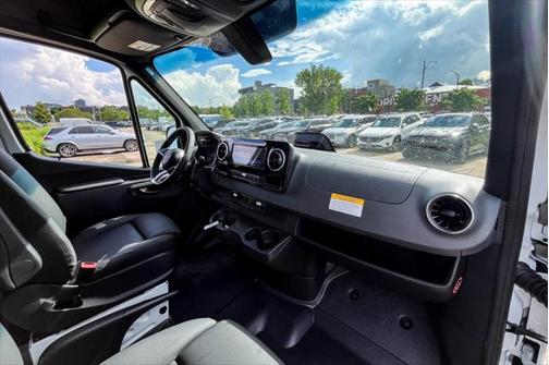 2025 Mercedes-Benz Sprinter 2500 High Roof