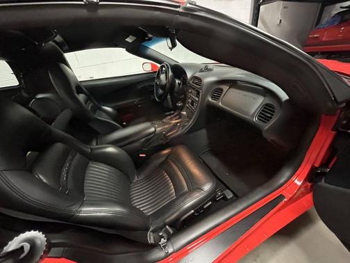 2003 Chevrolet Corvette Base