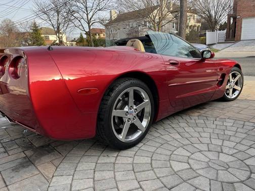 2000 Chevrolet Corvette Base