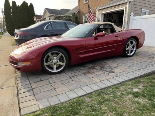2000 Chevrolet Corvette Base