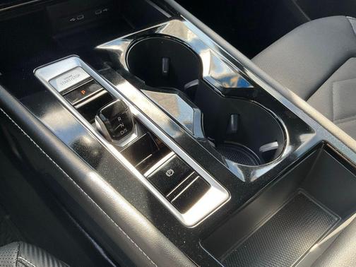 2024 Volkswagen Atlas Cross Sport 2.0T SE w/Technology 4MOTION