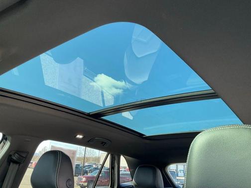 2024 Volkswagen Atlas Cross Sport 2.0T SE w/Technology 4MOTION