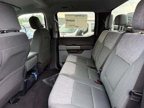 Agate Black Metallic 2026 Ford F-250 XLT