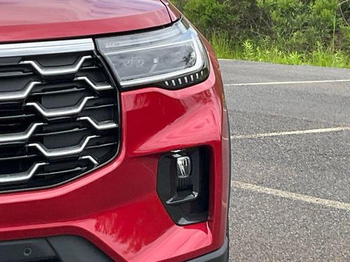 Rapid Red Metallic Tinted Clearcoat 2026 Ford Explorer Platinum