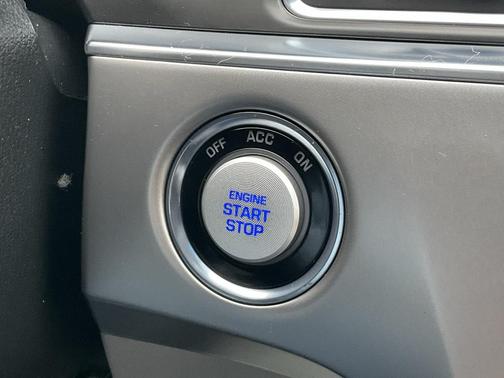 2016 Hyundai SONATA Hybrid SE