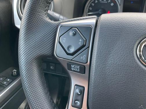 Blue Crush Metallic 2022 Toyota Tacoma SR5
