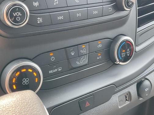 2025 Ford Transit-350 XL