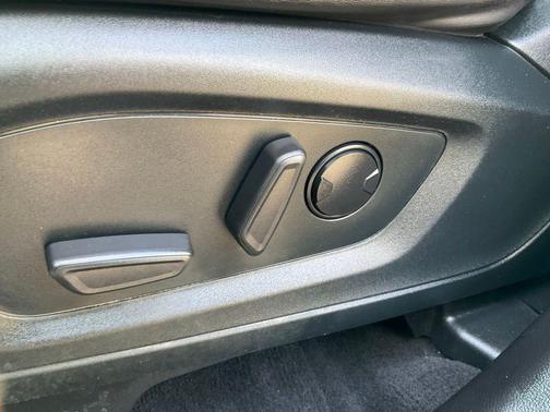 Carbonized Gray Metallic 2022 Ford Explorer XLT