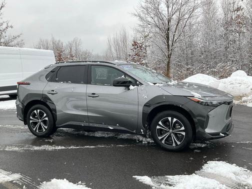 2024 Toyota bZ4X XLE