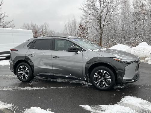 2024 Toyota bZ4X XLE