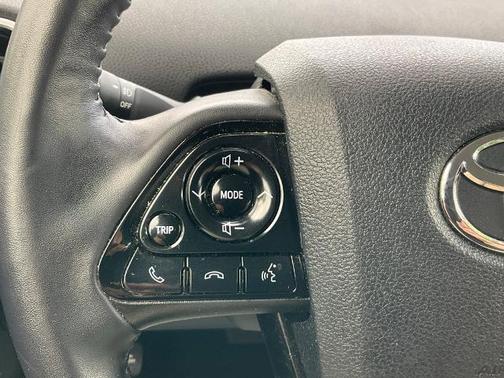 2021 Toyota Prius XLE