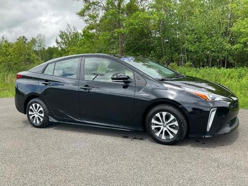 2021 Toyota Prius XLE