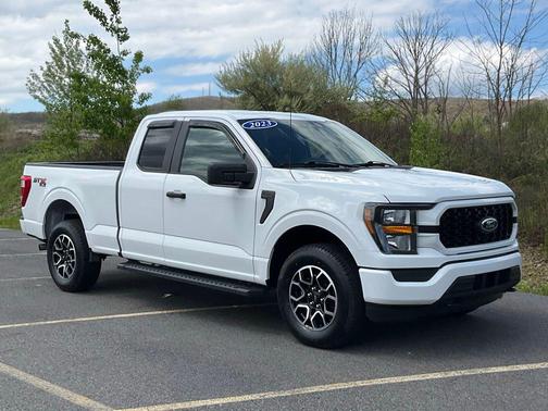Oxford White 2023 Ford F-150 XL