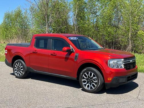 Chili Pepper Red 2023 Ford Maverick Lariat