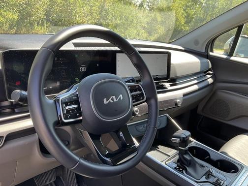 2025 Kia Carnival EX