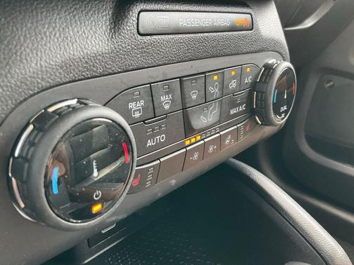Oxford White 2024 Ford Bronco Sport Outer Banks