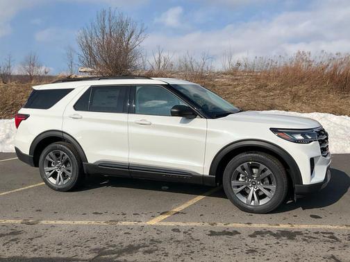 2026 Ford Explorer Active w/200A Pkg