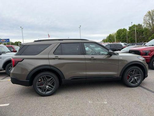 Marsh Gray 2026 Ford Explorer ST-Line
