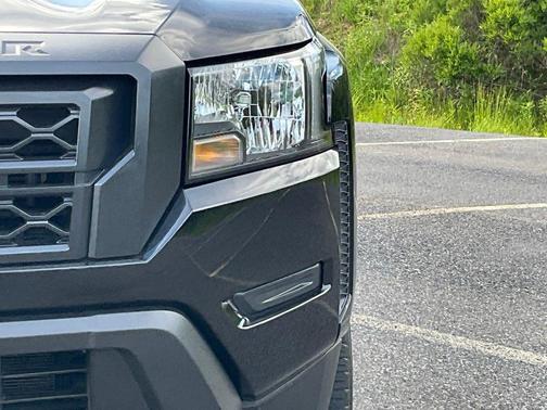 Super Black 2024 Nissan Frontier S