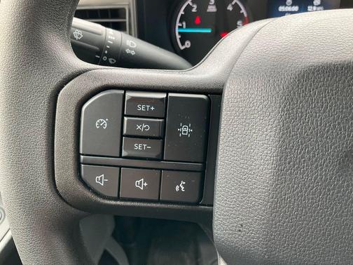 Oxford White 2024 Ford F-350 XL
