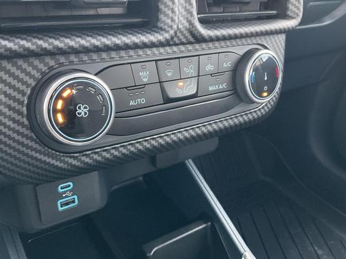 2024 Ford Maverick XL