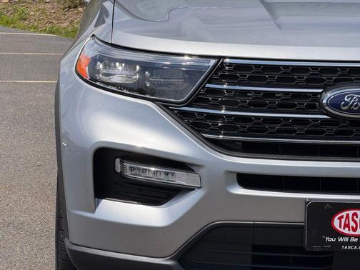 Iconic Silver Metallic 2023 Ford Explorer XLT