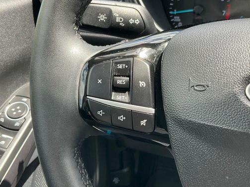 Stone Blue Metallic 2022 Ford Escape SE