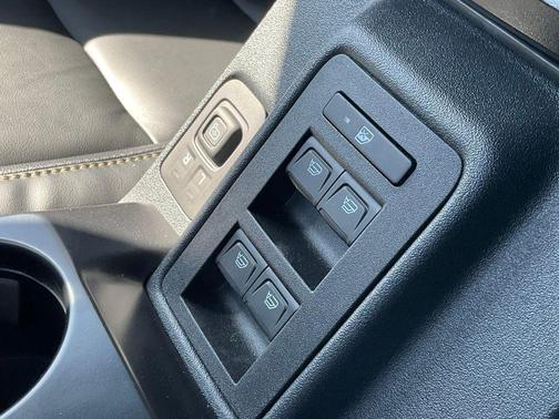 Carbonized Gray Metallic 2026 Ford Bronco Badlands