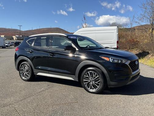 2021 Hyundai TUCSON SEL