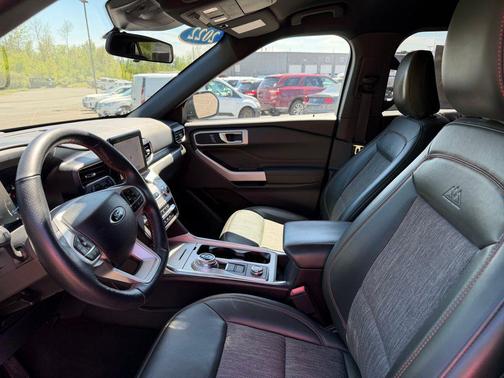 Agate Black Metallic 2022 Ford Explorer Timberline