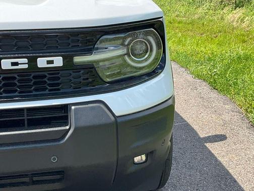 Oxford White 2026 Ford Bronco Sport Outer Banks