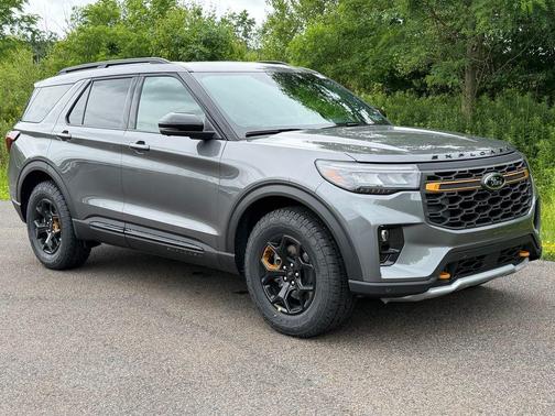 Carbonized Gray Metallic 2026 Ford Explorer Tremor