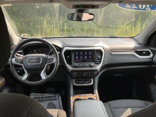 2022 GMC Acadia AWD SLE